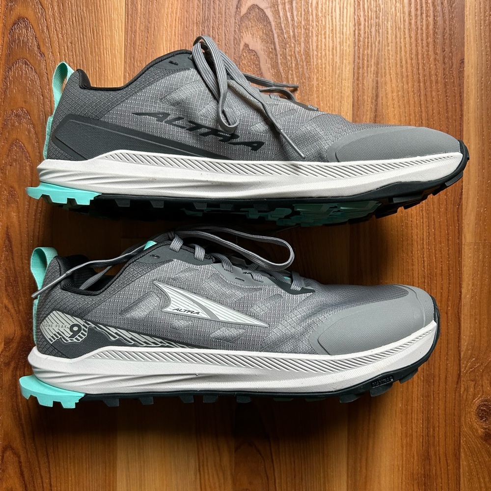 Altra Lone Peak Trail Shoe - Women’s Gray with Teal Accents Size 11.5